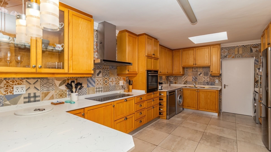 3 Bedroom Property for Sale in Bloubergstrand Western Cape